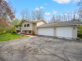 5563 McCain Rd, Jackson, MI 49201