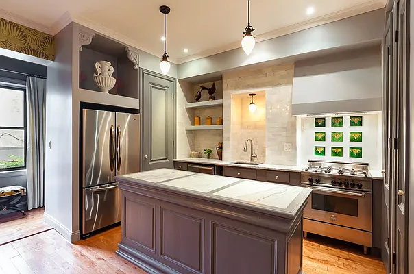 Sold by Compass | media 1