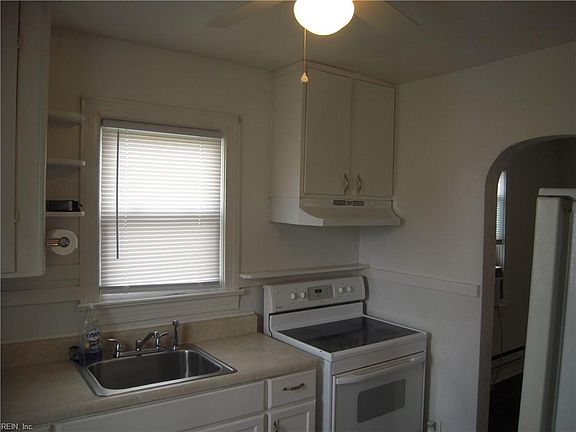 5th image of 901 Halifax Ave