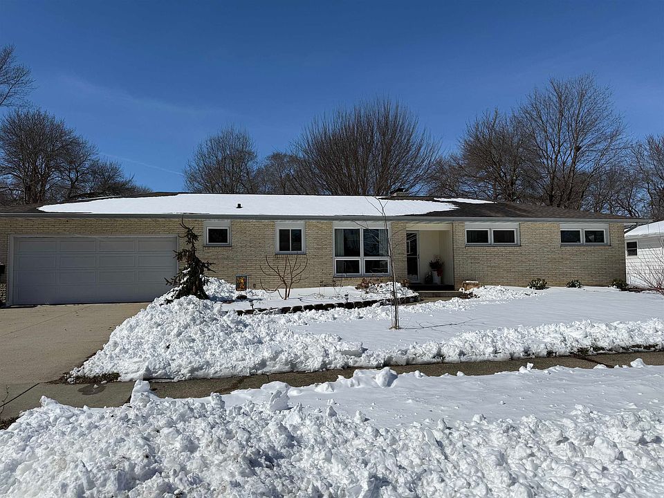 1st image of 1121 Erie Dr