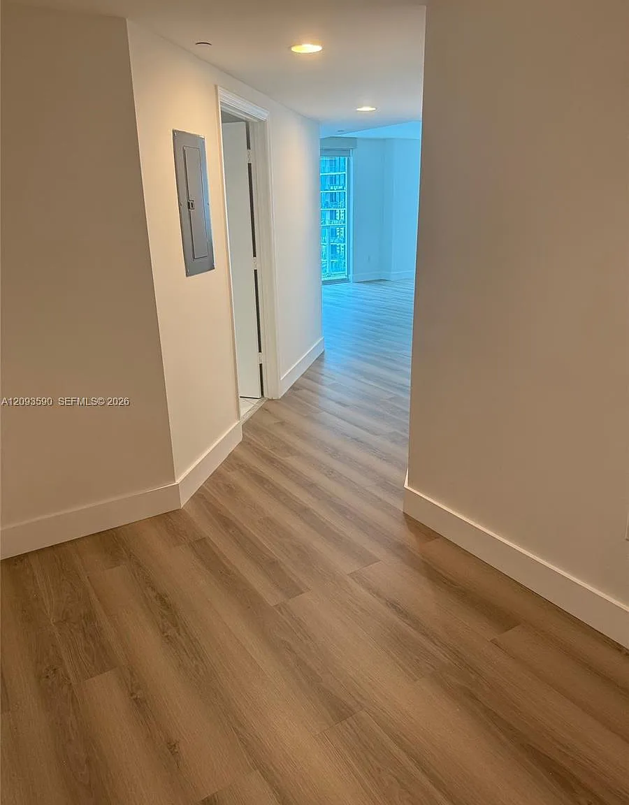2 bed, 1123 sqft, $4,150 — Photo 3