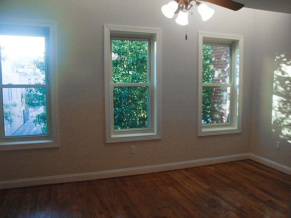 Master Bedroom (2nd Floor)