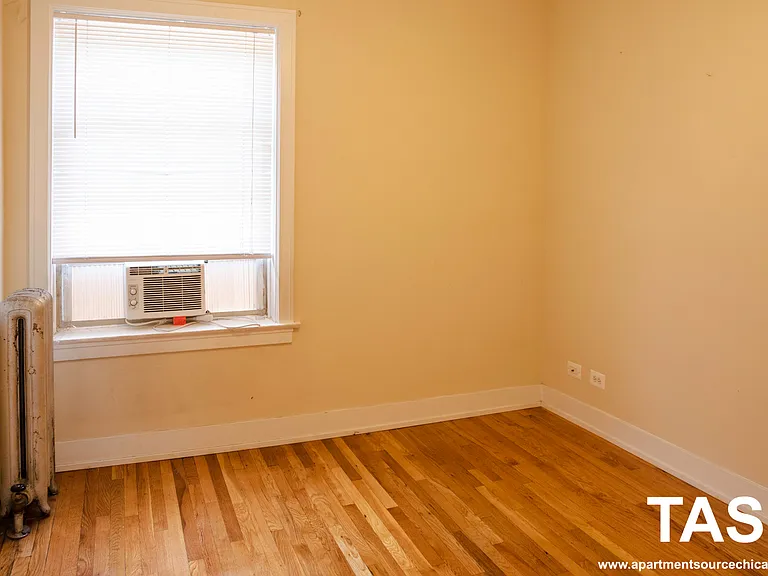 1920 W Winona St #1 — Photo 5