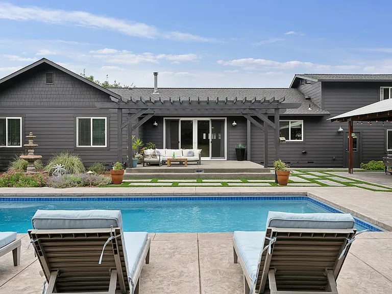 20550 Palmer Ave — Photo 36