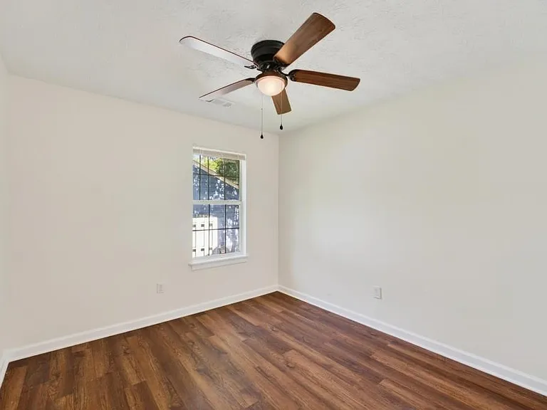 2558 Candlewood Way — Photo 22