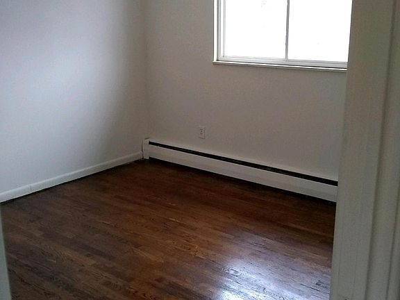 5th image of 8388 Anthony Wayne Ave APT 5