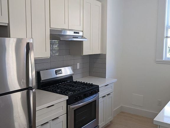 3rd image of 2088 Broderick St APT 1