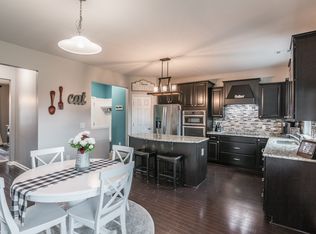 1030 Merrick Rd, Hendersonville, TN 37075