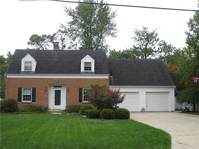 1st image of 825 Oakwood Ave