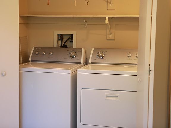 4th image of 500 Winchester Ave #2