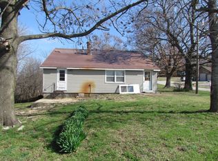1389 Day Rd, Walnut Shade, MO 65771