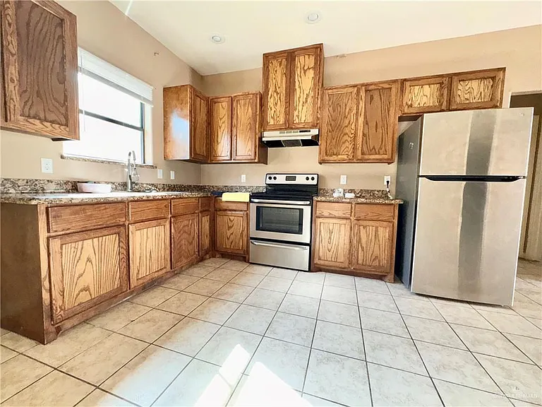 2703 E Garfield Ave #A — Photo 4