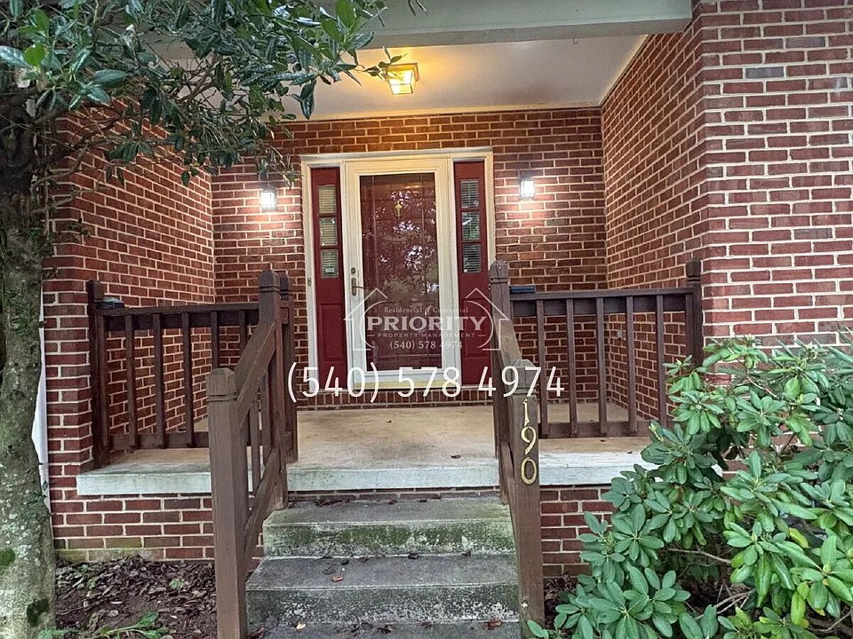 190 Emerald Dr
