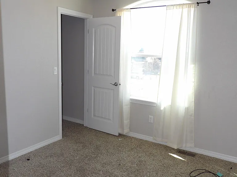 13534 Park Gate Dr — Photo 14