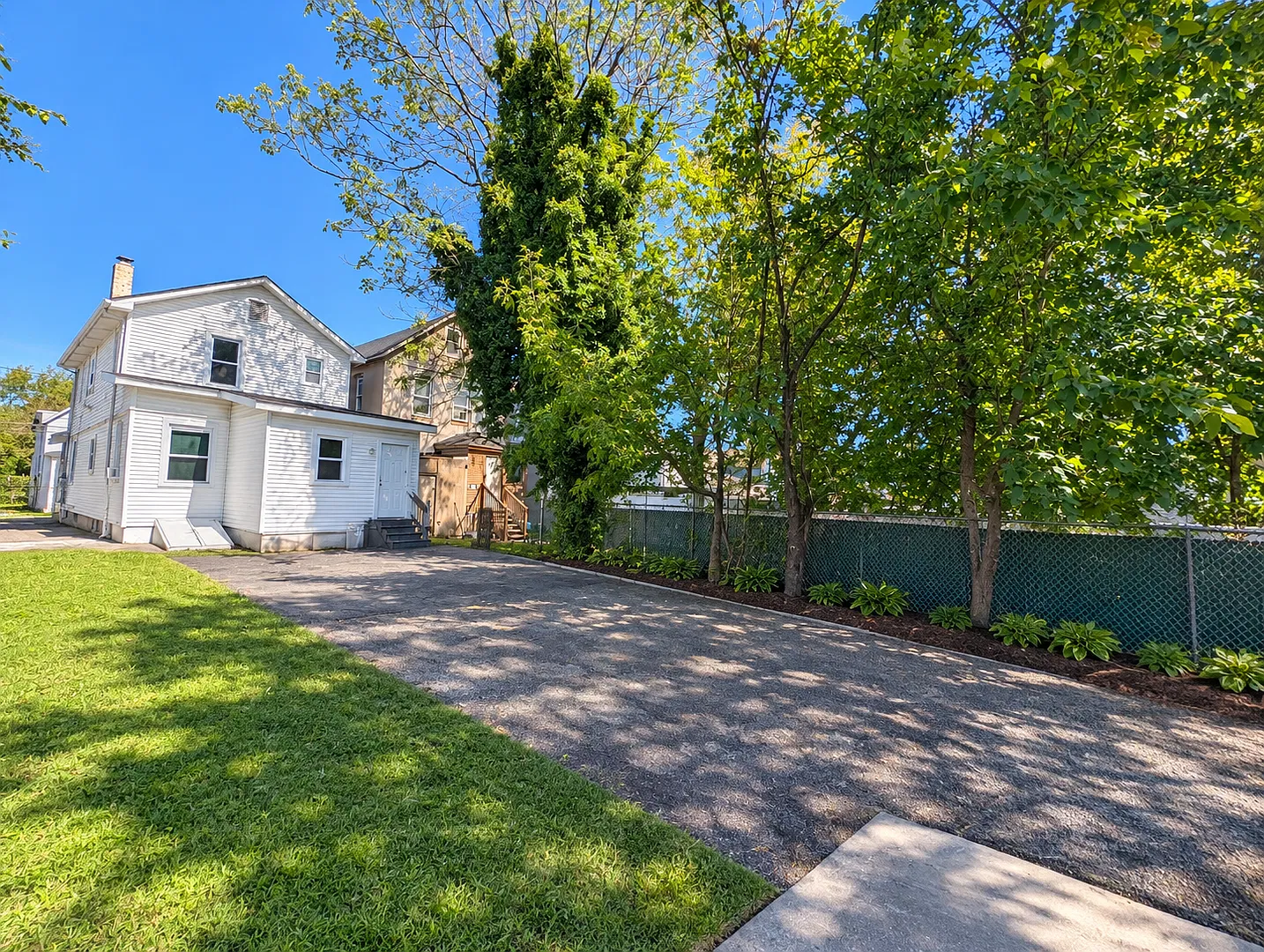 1224 Monroe Ave. — Photo 2