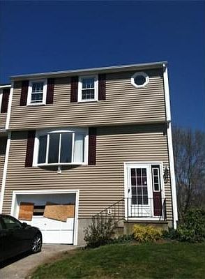 1st image of 9 Meeting House Ln