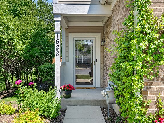 3rd image of 1688 Yellowstone Ct #47