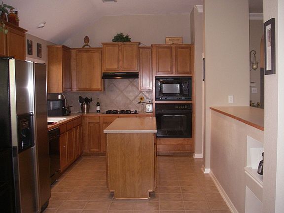 Spacious Kitchen