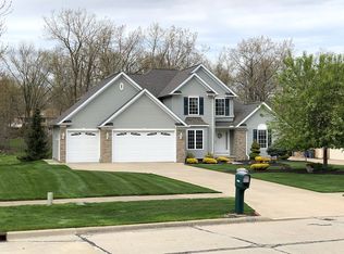 1357 Sprucedale Rd, Broadview Heights, OH 44147