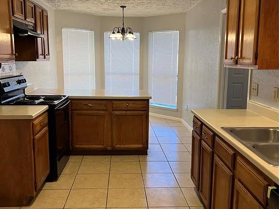 4th image of 12827 Hill Branch Dr