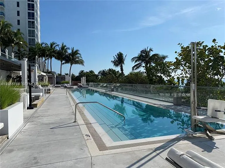 2301 Collins Avenue Cu #636 — Photo 33