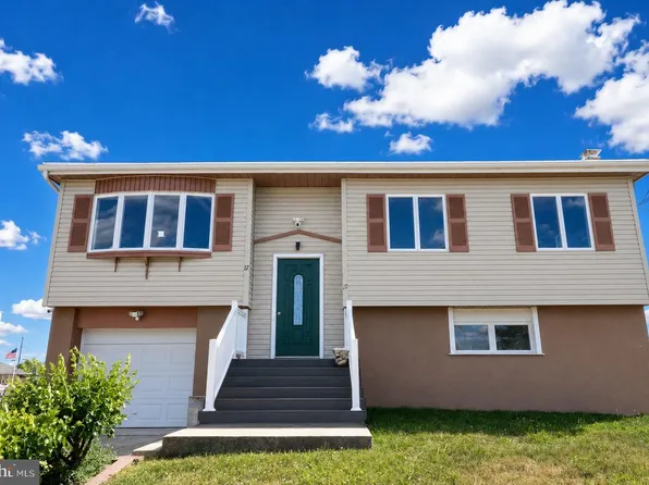 17 W Delaware Dr, Little Egg Harbor, NJ 08087