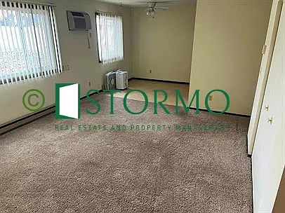 2 bed, 900 sqft, $1,300 — Photo 4