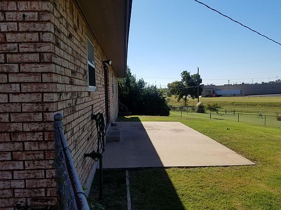 4th image of 6466 NW Columbia Ave