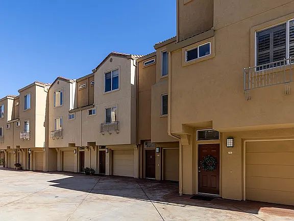 4th image of 1690 Civic Center Dr APT 614