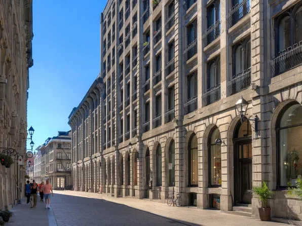 65 Rue St #O-409, Montreal, QC H2Y 3S5