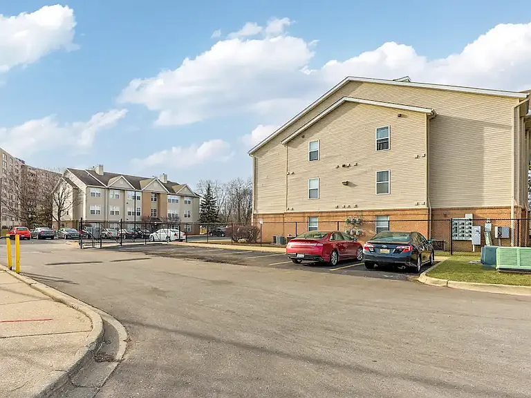 Hamlin Place Estates — Photo 20