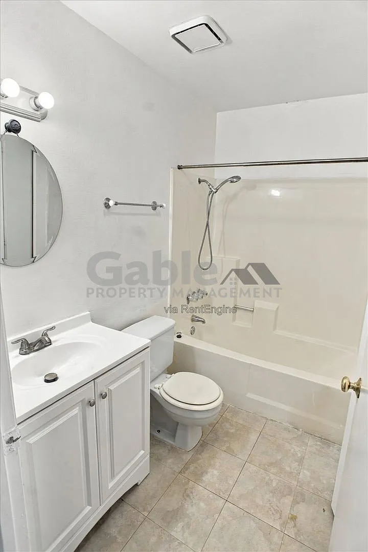 2 bed, 2.0 bath, 964 sqft, $2,999 — Photo 4