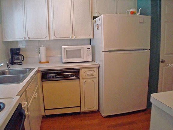 5th image of 2029 Canal Dr #N21