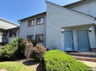 1437 John St #1437, Fort Lee, NJ 07024