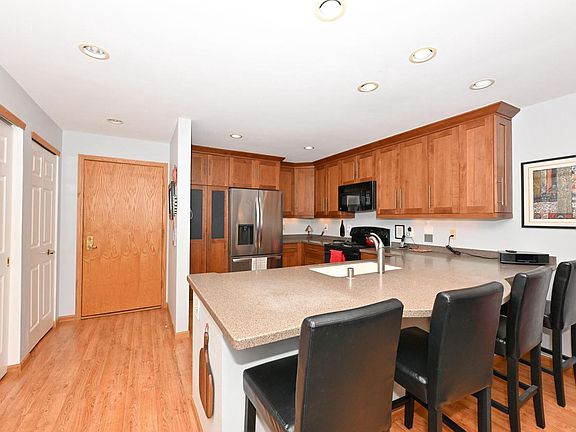 2nd image of 1600 W Green Tree ROAD #202