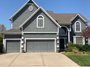 21514 W 99th Ter, Lenexa, KS 66220