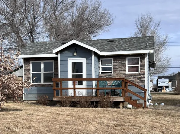 220 Garfield St, Wolf Point, MT 59201