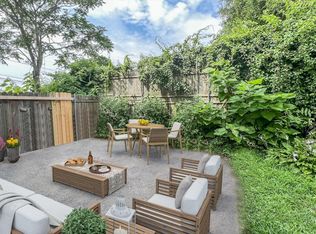 86 1st Ave #1, Cranston, RI 02910