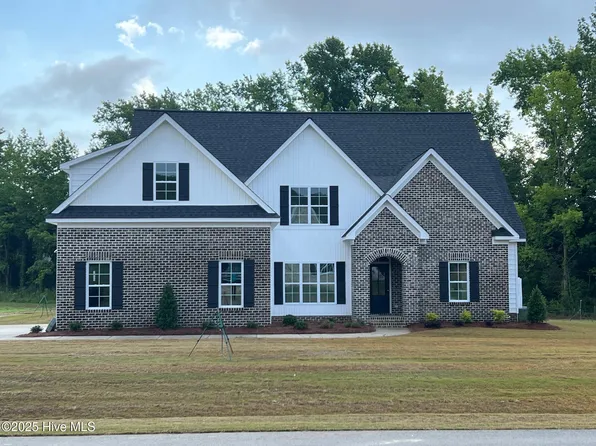 2855 Bates Branch Way, Grimesland, NC 27837