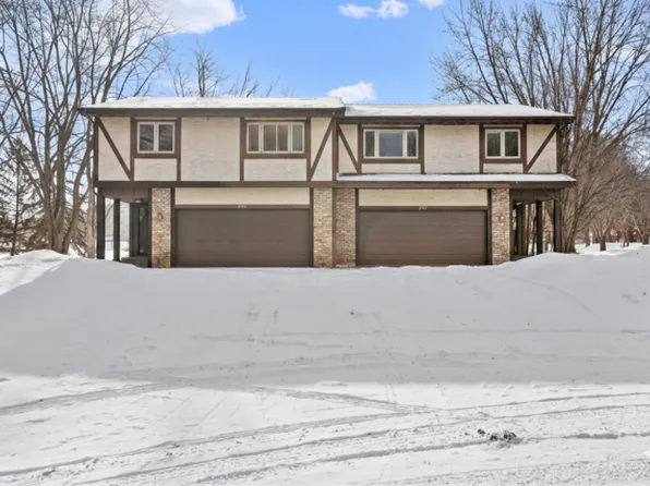 2765 21st St NW, New Brighton, MN 55112