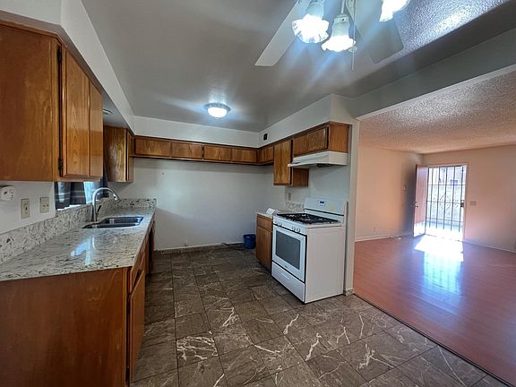 5th image of 1817 N Oxford Ave #0