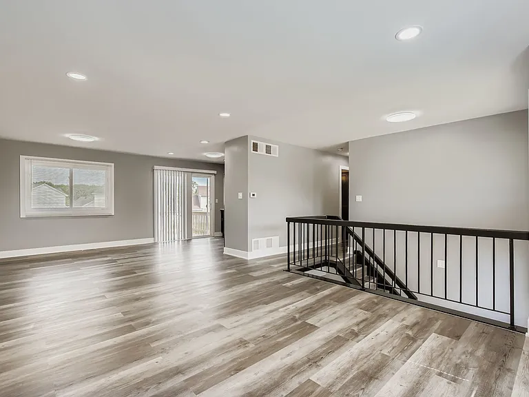 5611 Allemong Dr — Photo 7