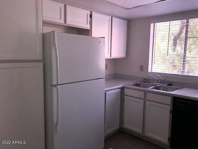 818 S Westwood #238 — Photo 6