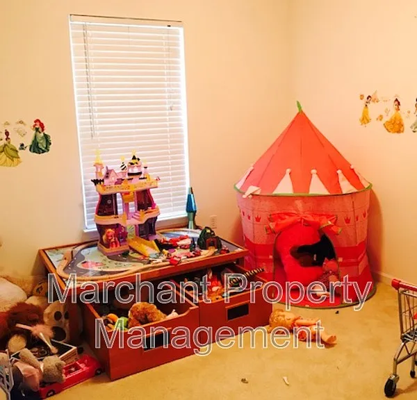 776 Waterbrook Ln — Photo 13