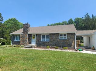 24 Dubois Rd, New Paltz, NY 12561