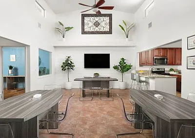 Aggie Square Apartments — Photo 3