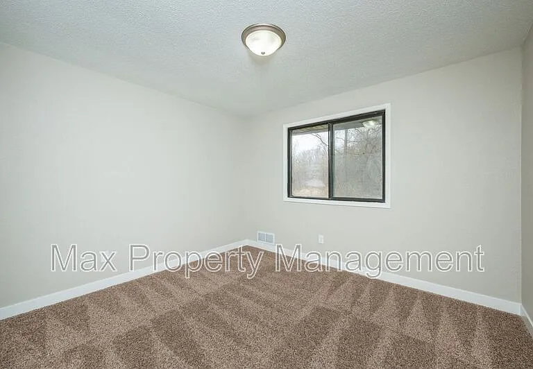 4003 Indianapolis Ave — Photo 13