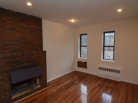 3rd image of 325 E 92nd St APT 3D