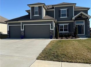 2425 SW River Trail Rd, Lees Summit, MO 64082