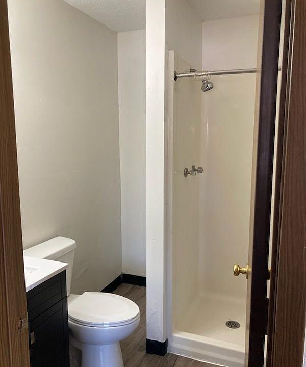 2nd image of 405 Pine St #1
